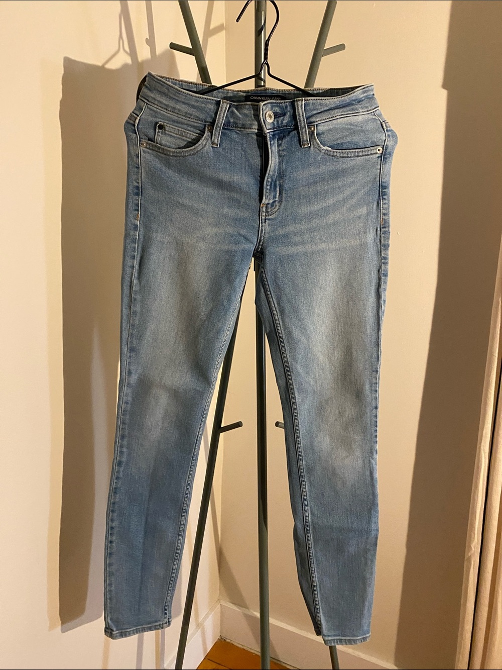 Calvin Klein Light Wash Mid Rise Skinny Jeans